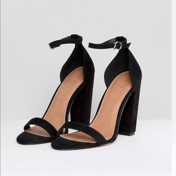 Block Heeled Sandals - Picture 2 of 3